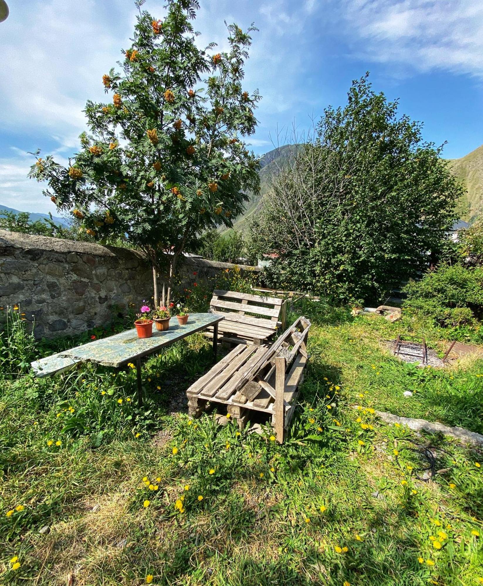 Dato Khetaguri Apartment Kazbegi Kültér fotó